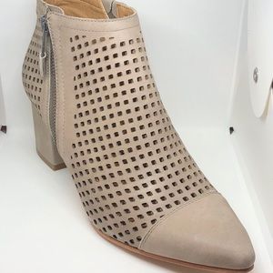 Lucky Brand Jakelyn Pointy Toe Booties! Brand New!